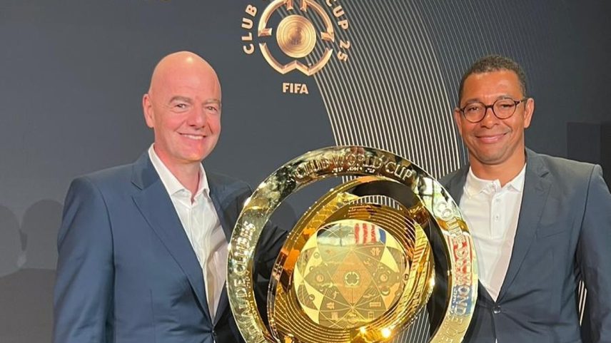 Gilberto Silva com Gianni Infantino, presidente da Fifa (Foto: Arquivo pessoal)