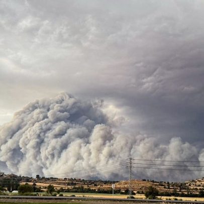 Pirocúmulo de 14 quilômetros devasta região da Catalunha em tempo recorde