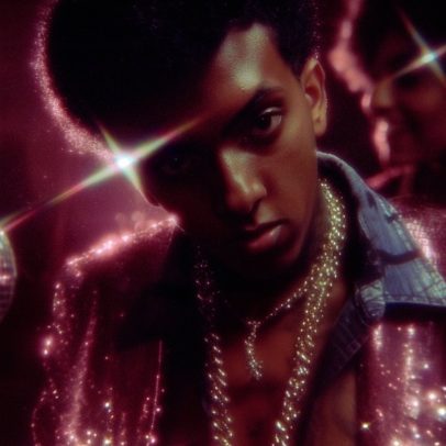 Jovem de 22 anos transforma hits do funk com batida anos 80 usando IA