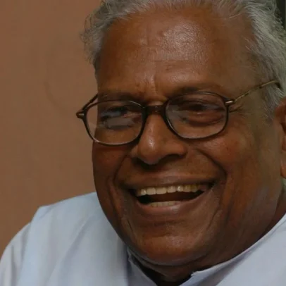 Milhares homenageiam líder comunista veterano da Índia em cerimônia emocionante