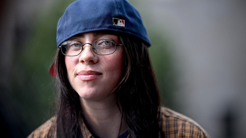 As inundações no Texas deixaram dezenas de mortos e mais pessoas desaparecidas, e Billie Eilish, Shakira e outras estrelas compartilharam reações ao desastre. (Foto: Reprodução)