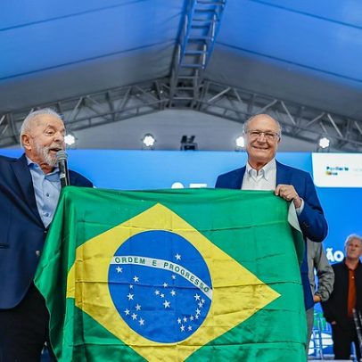 Eduardo Bolsonaro impulsiona estratégia de comunicação de Lula no governo