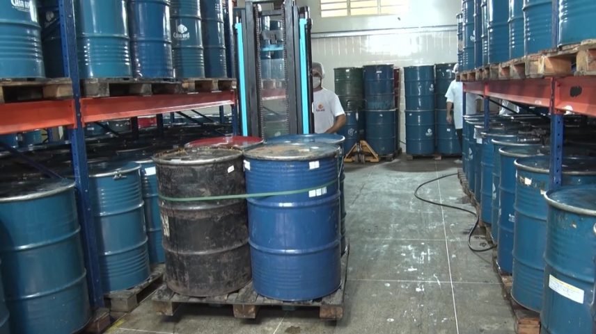 Tarifaço de Trump: Clientes dos EUA voltam atrás e contêineres com toneladas de mel são embarcados (Foto: Reprodução/TV Clube)