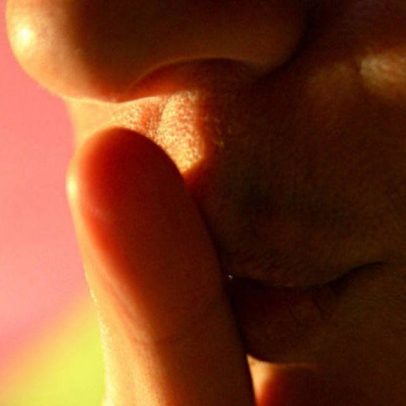 Liderança silenciosa se destaca e supera estilos barulhentos, afirma especialista