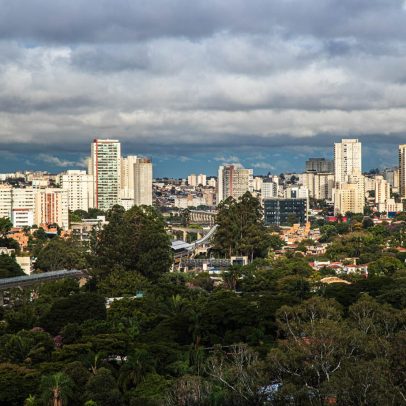 São Paulo registra sol, nuvens e chuvas intermitentes nesta sexta-feira, 25