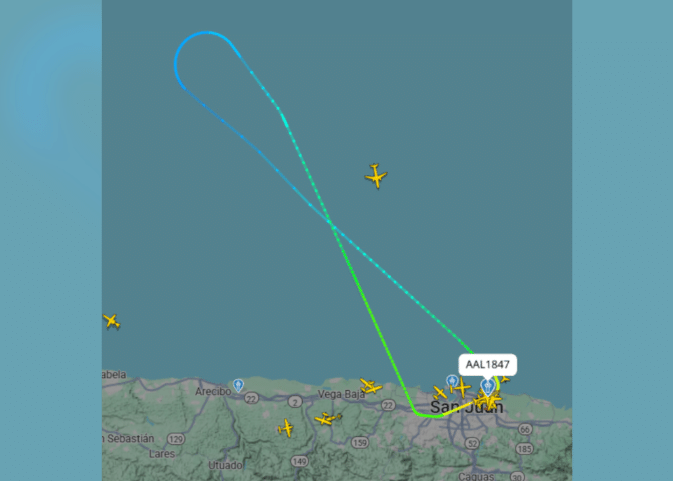 Aeronave retorna a Porto Rico após a denúncia da passageira (Foto: Reprodução/Primera Hora)