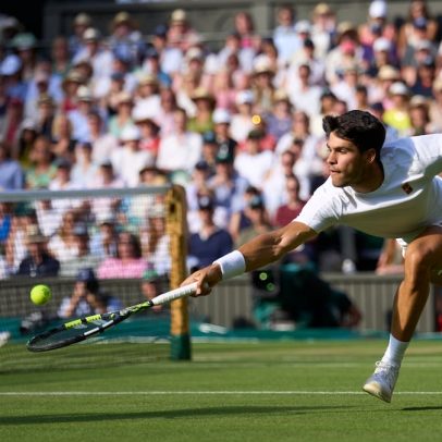 Alcaraz avança com força para os oitavos de final em Wimbledon