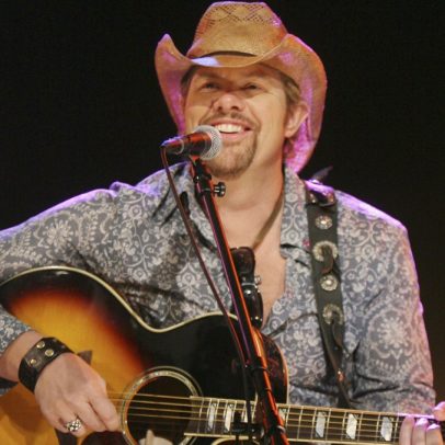 Toby Keith conquista mais um primeiro lugar nas paradas de música country em 2005