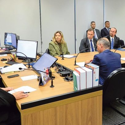 PGR refuta versão de Braga Netto e confirma entrega de dinheiro a Cid em sacola