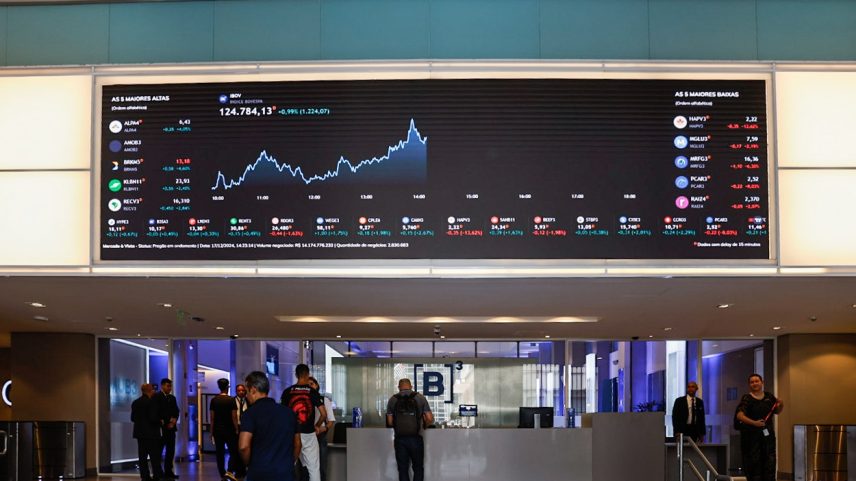 Painel na B3, em São Paulo, Brasil, em 17 de dezembro (Foto: Bloomberg)