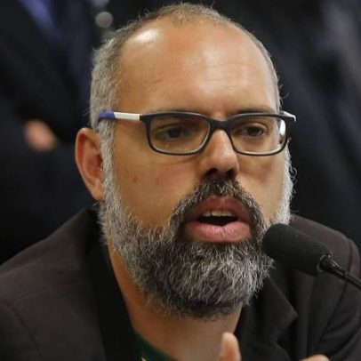 Moraes multa Allan dos Santos em R$ 50 mil por ofensas ao STF em live