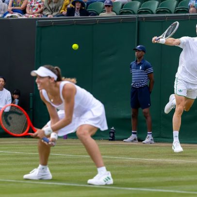 Stefani vence cabeças de chave e garante final inédita em Wimbledon