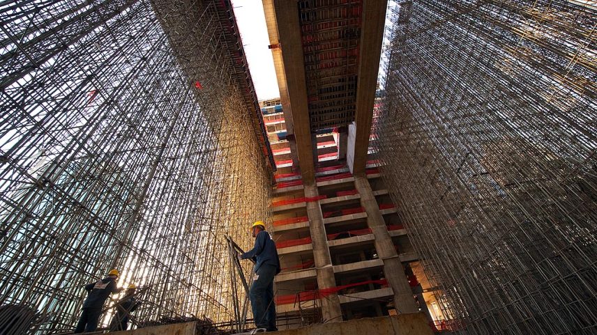 Prédio da Brookfield Incorporações em construção na Avenida Brigadeiro Faria Lima, em São Paulo (Foto: Germano Luders/VEJA)