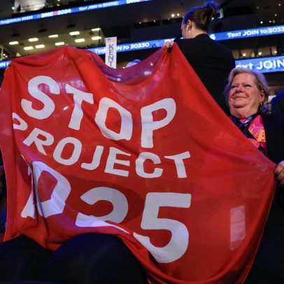 Democratas adotam estratégia republicana com o 'Projeto 2029' contra Trump
