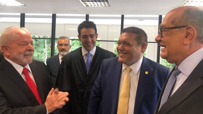 Presidente Lula (PT) em encontro com ministros do Supremo Tribunal Federal durante a transição de governo, em dezembro de 2022 (Foto: Mônica Bergamo - 14.dez.22/Folhapress)