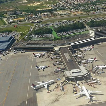 Voos são alterados em Guarulhos devido a fortes ventos
