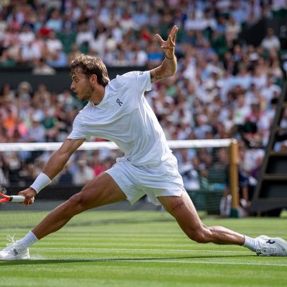 Cobolli celebra desempenho nas quartas e garante vaga no top 20 após Wimbledon