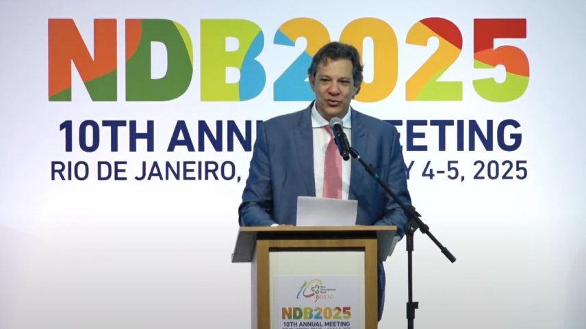 Ministro da Fazenda, Fernando Haddad, em seu discurso no encontro dos bancos do Brics (Foto: Reprodução)