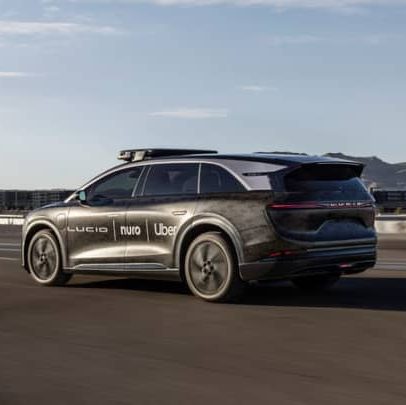 Uber fecha acordo de seis anos com Lucid para desenvolver robotáxis elétricos