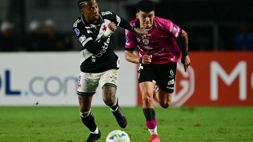 Vasco está eliminado da Sul-Americana (Foto: Pablo PORCIUNCULA / AFP)