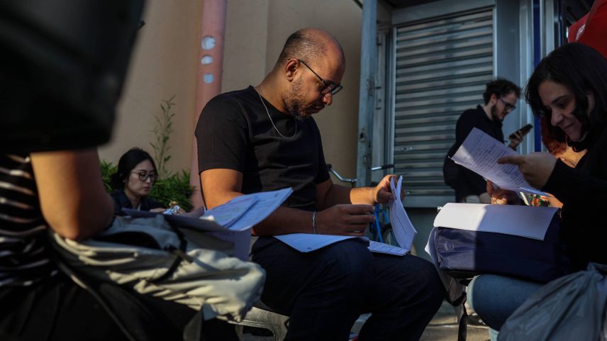 Movimentação de concurseiros durante a primeira edição do CNU, o Enem dos Concursos (Foto: Felipe Iruatã - 18.ago.24/Folhapress)