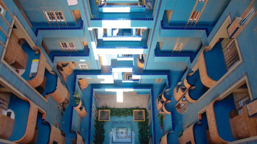 Interior do edifício Walden 7, do arquiteto Ricardo Bofill, em Barcelona (Espanha). (Foto: Viennaslide / Alamy/CORDON PRESS)