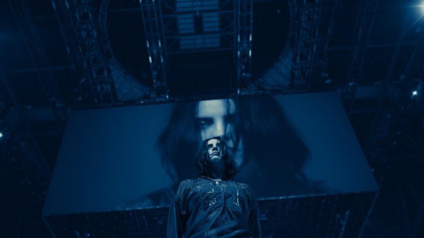 Um projeto em 3D está em andamento com Billie Eilish e James Cameron, disse Eilish no dia 19 de julho em Manchester, Inglaterra, durante o primeiro de quatro shows no Co-Op Live. (Foto: Reprodução)