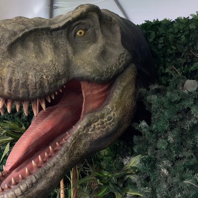 'Jurassic World: Recomeço' apresenta dinossauros em evento exclusivo em São Paulo