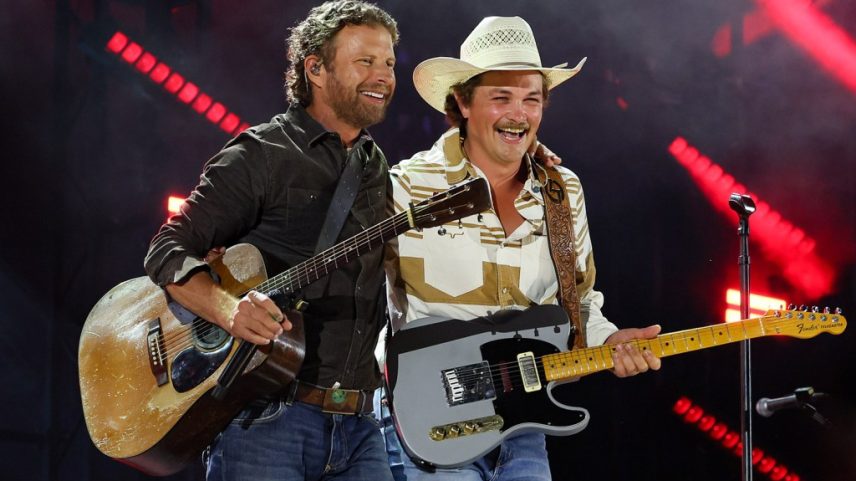 Zach Top, o abridor da turnê de Dierks Bentley, foi iniciado em um antigo rito de passagem. (Foto: Reprodução)