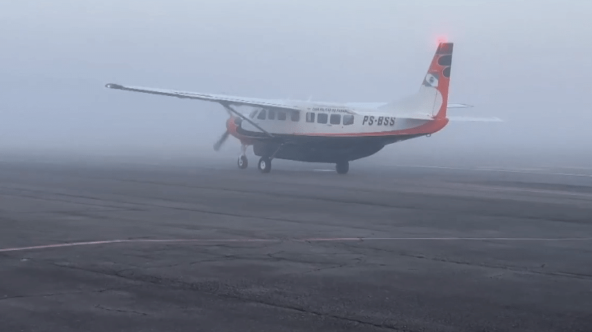 Avião que transportou o corpo de Bianca Bernardon Zanella para o Paraná (Foto: Reprodução/TV Globo)