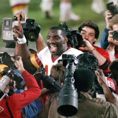 Commanders apresentam novos uniformes e capacetes da 'Era Super Bowl'
