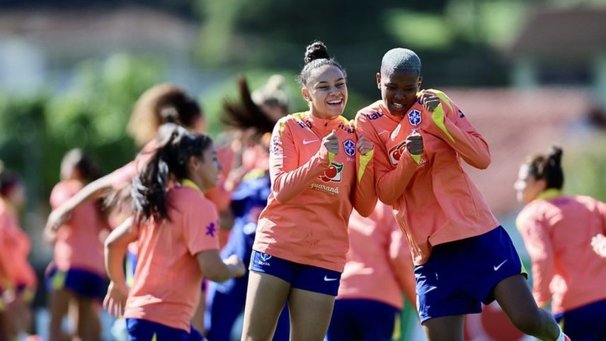 Dudinha e Jhonson, de 19 anos, são destaques de São Paulo e Corinthians na seleção feminina que disputa a Copa América (Foto: Lívia Villas Boas/CBF)