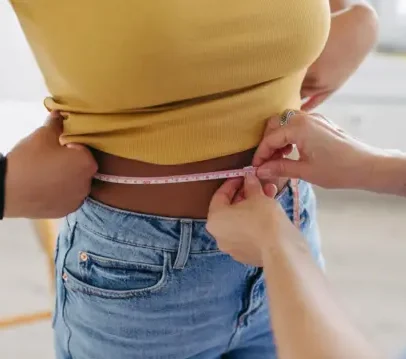 Emagreça queimando gordura e mantenha seus músculos com estas estratégias eficazes