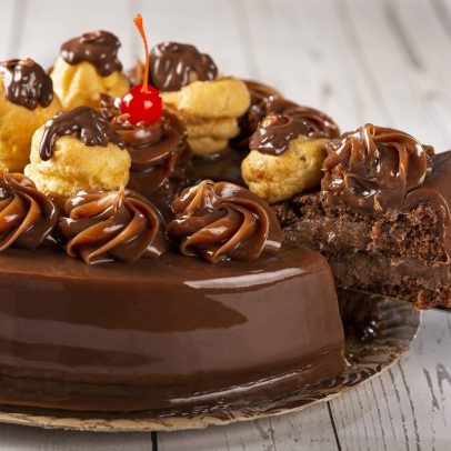 Dia Mundial do Chocolate traz tortas e cervejas especiais para os amantes da iguaria