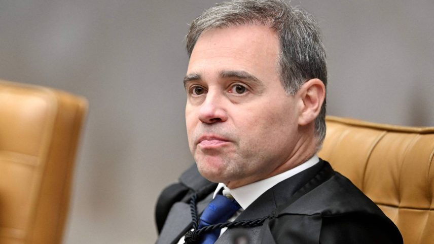Ministro André Mendonça, do STF, relator do processo sobre a renegociação de multas da Lava Jato (Foto: Evaristo Sá - 4.jun.2025/AFP)