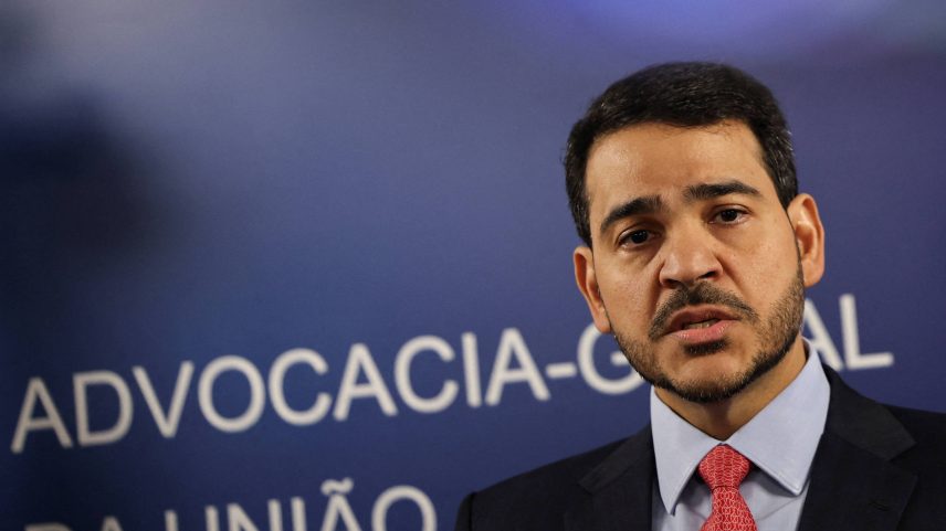 Chefe da AGU (Advogado-Geral da União), Jorge Messias, que recebeu R$ 193 mil em honorários fora do teto em janeiro (Foto: Adriano Machado - 01.jul.25/Reuters)