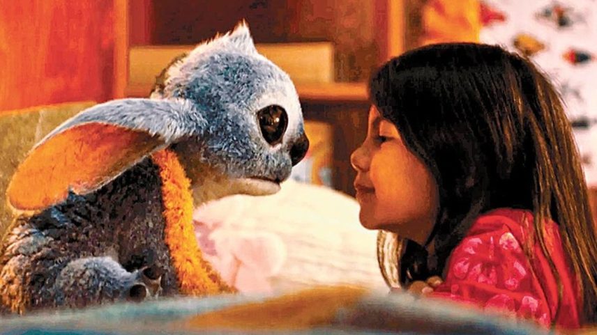 Cena do filme “Lilo & Stitch”, em cartaz nos cinemas brasileiros: sucesso na semana de lançamento nos EUA (Foto: Divulgação)