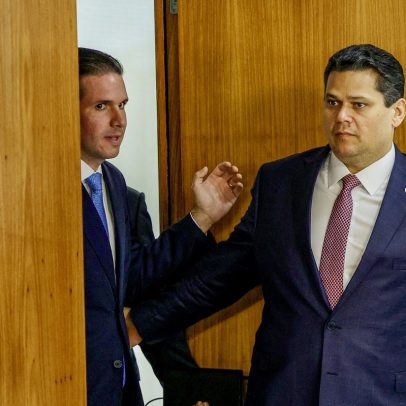 Presidentes da Câmara e do Senado mantêm silêncio em momentos decisivos