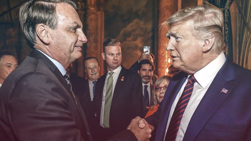 Jair Bolsonaro com Donald Trump: o presidente brasileiro reluta em reconhecer a derrota eleitoral de seu aliado (Foto: Alan Santos/PR/Divulgação)