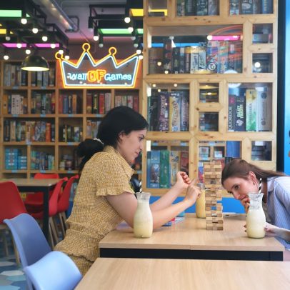 O crescimento dos jogos de mesa explora temas como Jack o Estripador e guerras no Japão