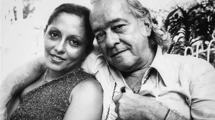 Maria Creuza, em foto com Vinicius, se apresenta na reabertura do bar (Foto: Divulgação)