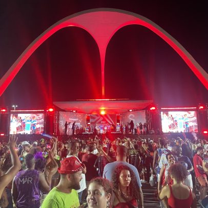 Deputado aciona Justiça contra lei que retira Sambódromo da gestão municipal do Rio