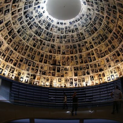 Yad Vashem critica instalação que nega massacre na Polônia durante o Holocausto