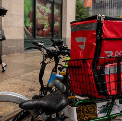 Operadores de opções preveem grande movimentação nas ações da DoorDash após resultados financeiros