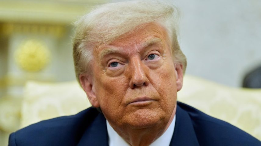 O presidente dos EUA, Donald Trump, pediu a divulgação de parte dos documentos do caso Epstein. (Foto: Alex Brandon/AP)