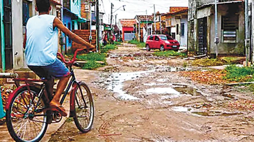 Comunidade em Belém, capital do Pará: sede da COP30 está entre as de piores índices de saneamento (Foto: Igor Mota/g1/21-05-2019)