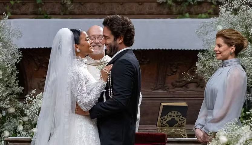 Cena do casamento de Maria de Fátima e Afonso Roitman em 'Vale Tudo' (Foto: Reprodução)
