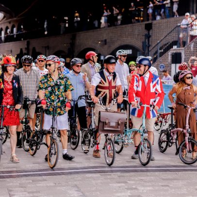 Brompton completa 50 anos e se torna ícone global das bicicletas dobráveis