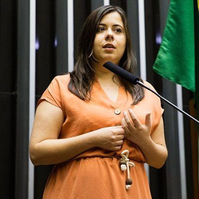 Deputada propõe honraria a italiano que denunciou Carla Zambelli no exterior
