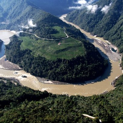 China inicia construção da maior hidrelétrica do mundo e gera tensão com a Índia